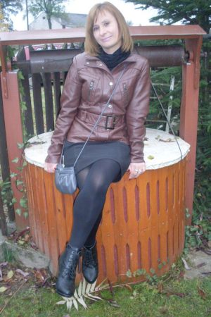 Jeudi soir la soif monte Stéphanie - rencontre-Milf-Villejuif