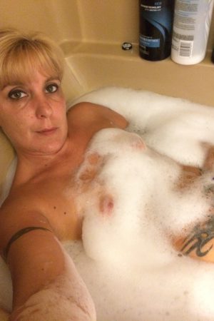 Martine - rencontre-Cougar-Rennes