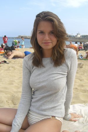 Après une sieste coquine, j’ai envie d’un peu de folie Léa - rencontre-Teen-Rennes