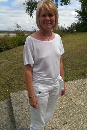 Impeccable au toucher Raphaèle - rencontre-Cougar-Saint-Étienne