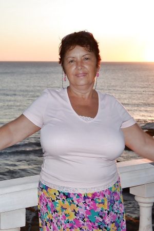 À 64 ans, j’ai encore des envies Yvonne - rencontre-Cougar-Villeurbanne