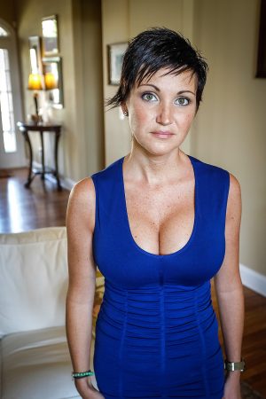 T’as chaud? T’as raison! Lucie - rencontre-MILF-Châteauroux