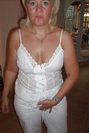 Envie d’une soirée pour se confier Aurélie - rencontre-Milf-Reims