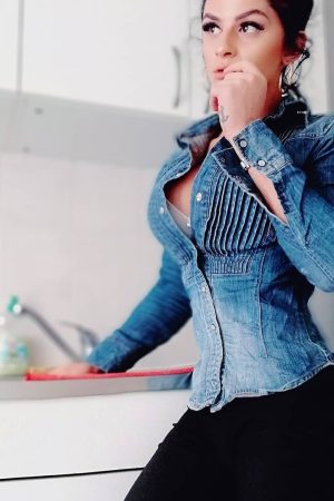 F, 28a, curieuse Dalia - rencontre-Teen-Saint-Priest